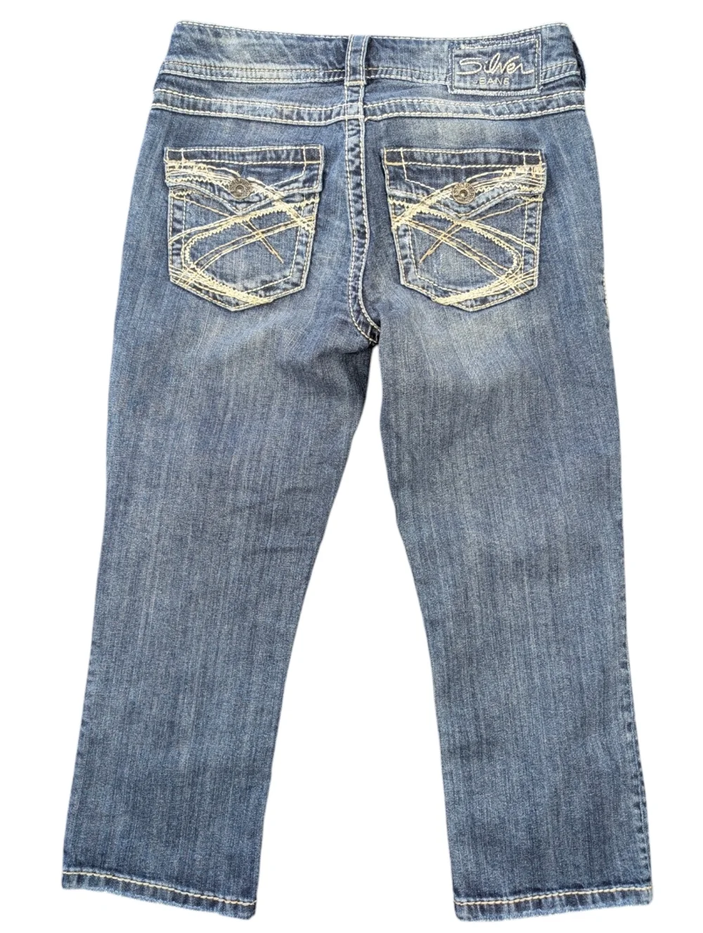 Vintage Y2K Silver Jeans Suki Surplus Capri Distressed Cotton Jeans. Size 28